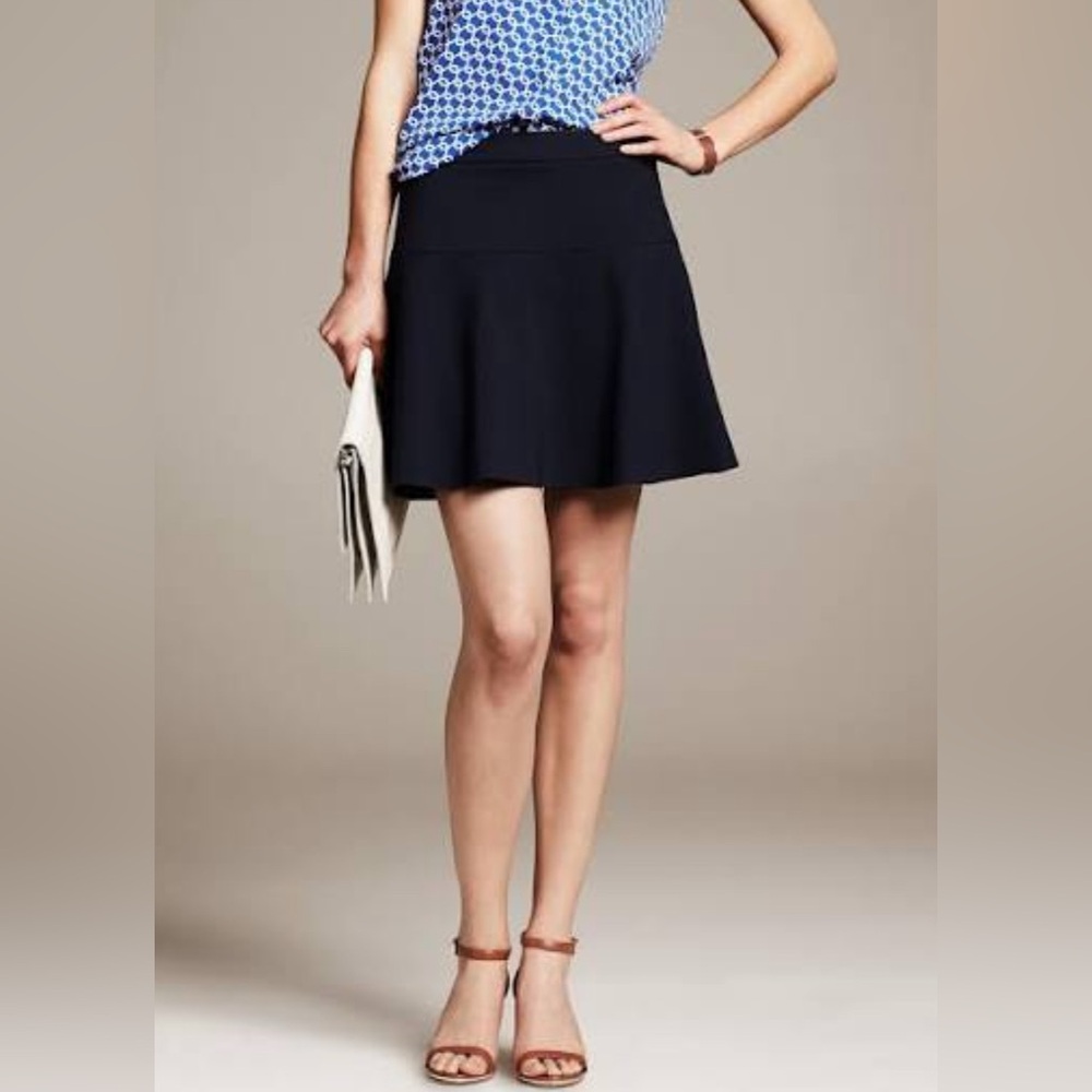 Banana Republic Navy Blue Knit Flare Preppy Skirt Size 4